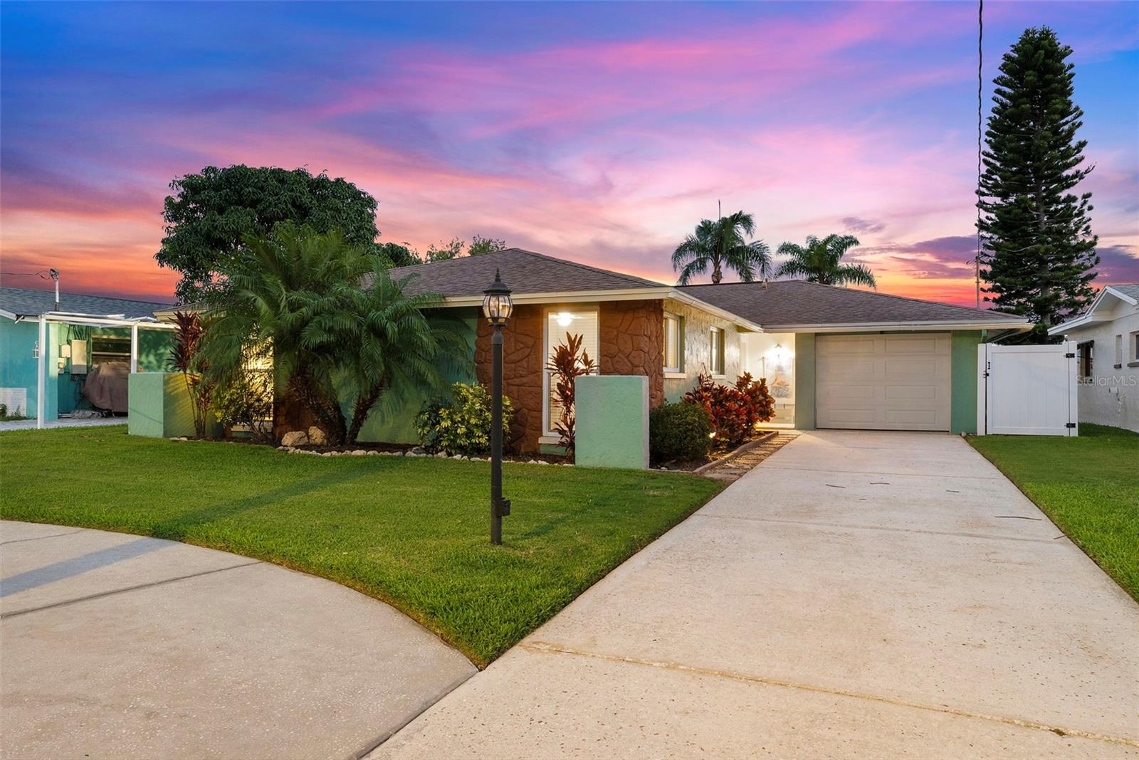 Image 60 of 95 For 4252 Floramar Terrace