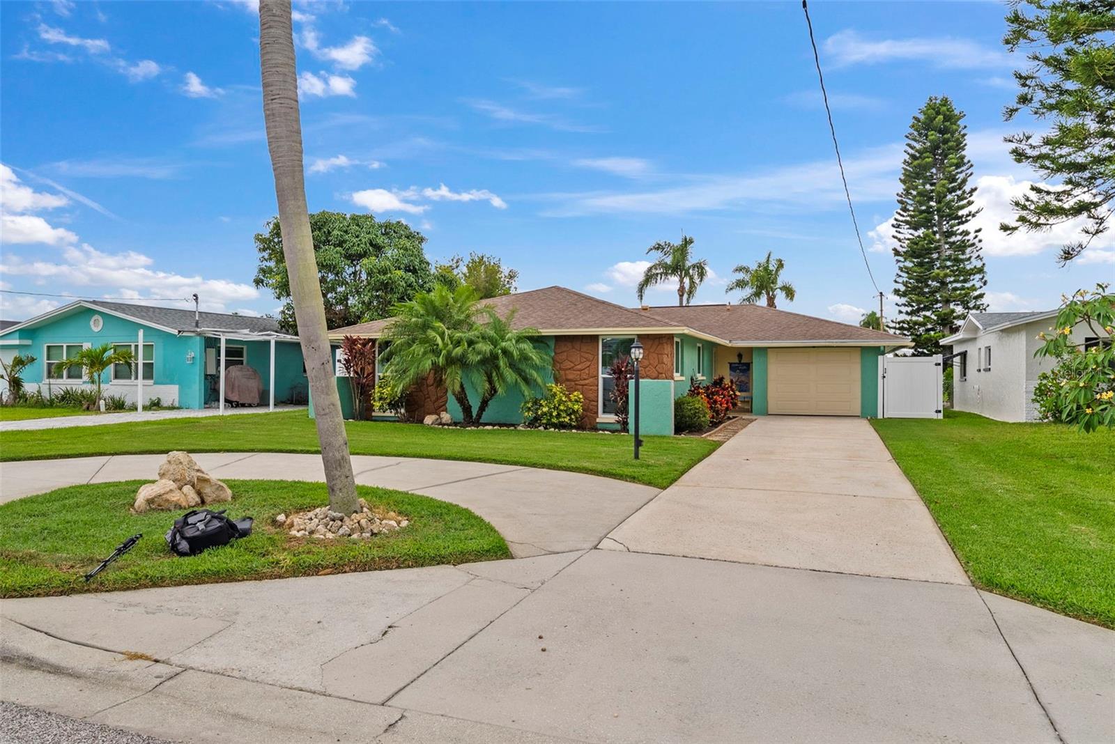 Image 69 of 95 For 4252 Floramar Terrace