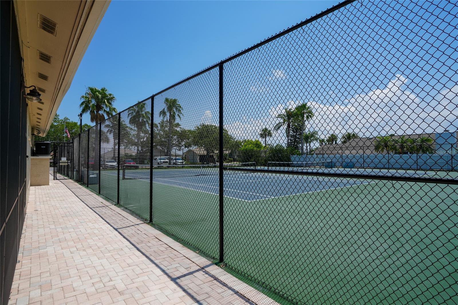 Image 87 of 95 For 4252 Floramar Terrace