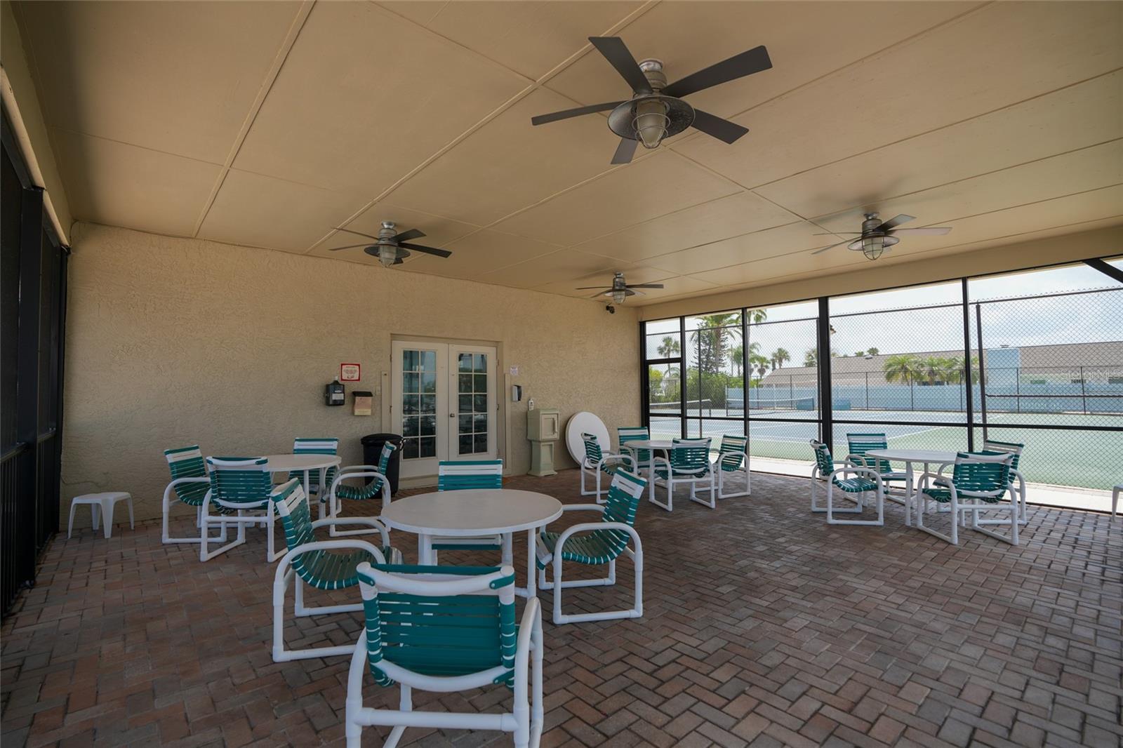 Image 90 of 95 For 4252 Floramar Terrace