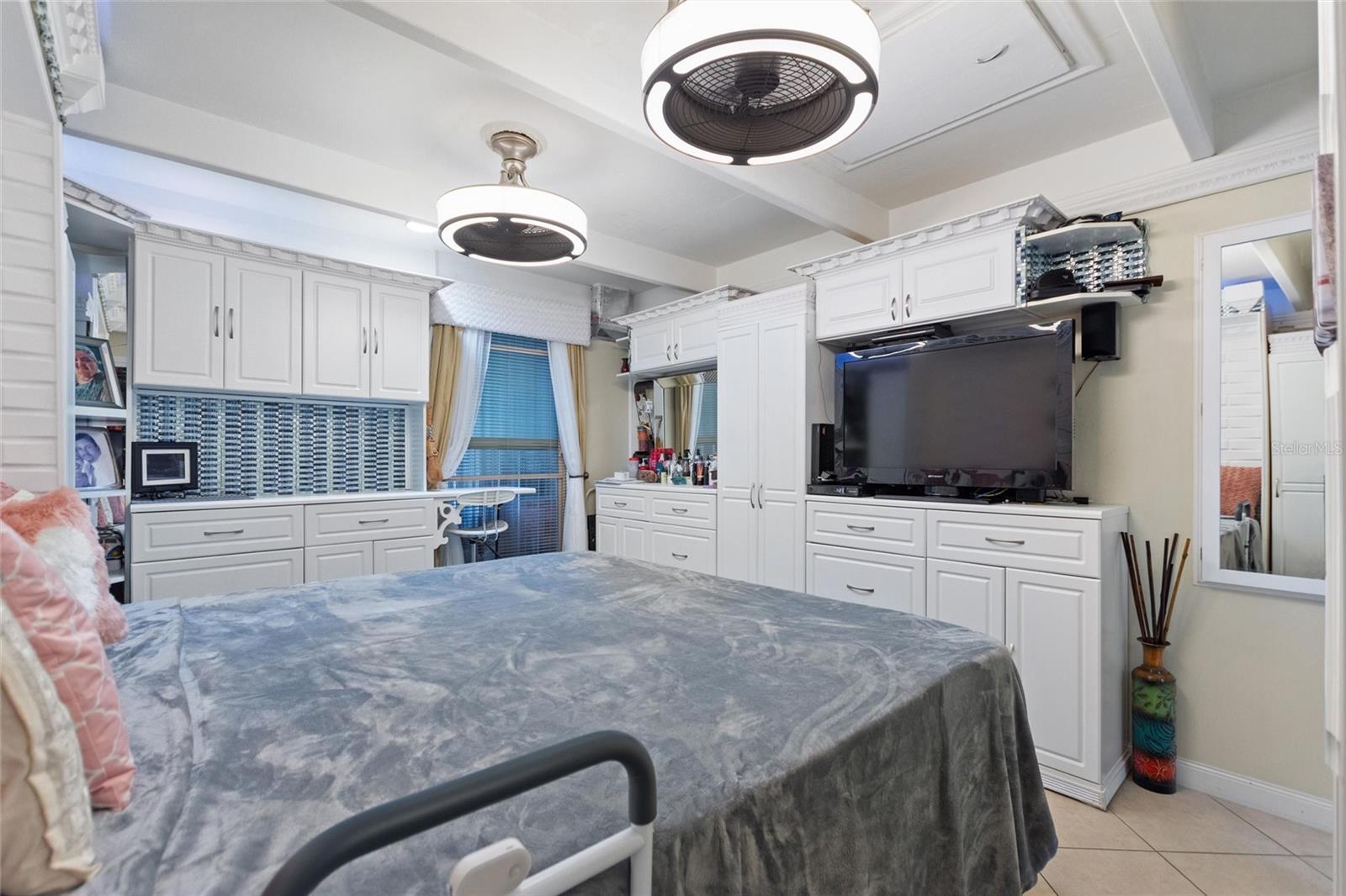 Image 14 of 61 For 4709 Club Circle
