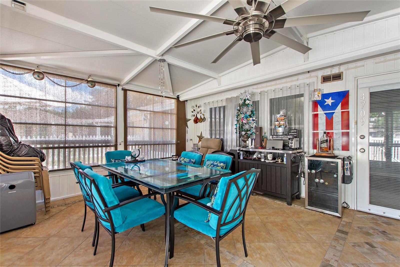 Image 21 of 61 For 4709 Club Circle