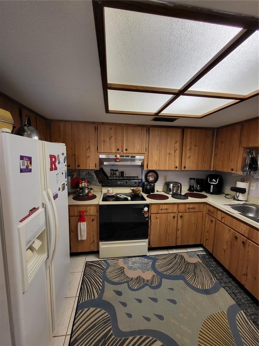 Image 3 of 11 For 2685 Sabal Springs Circle 202