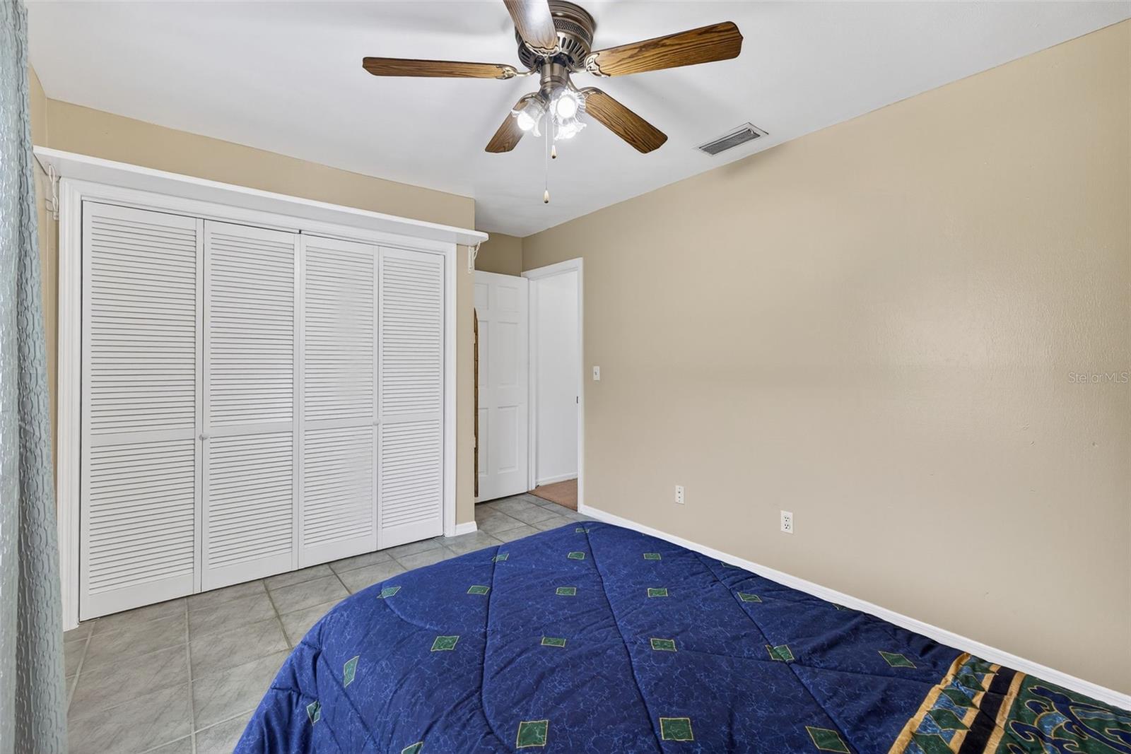 Image 22 of 48 For 11001 Ridgedale Road