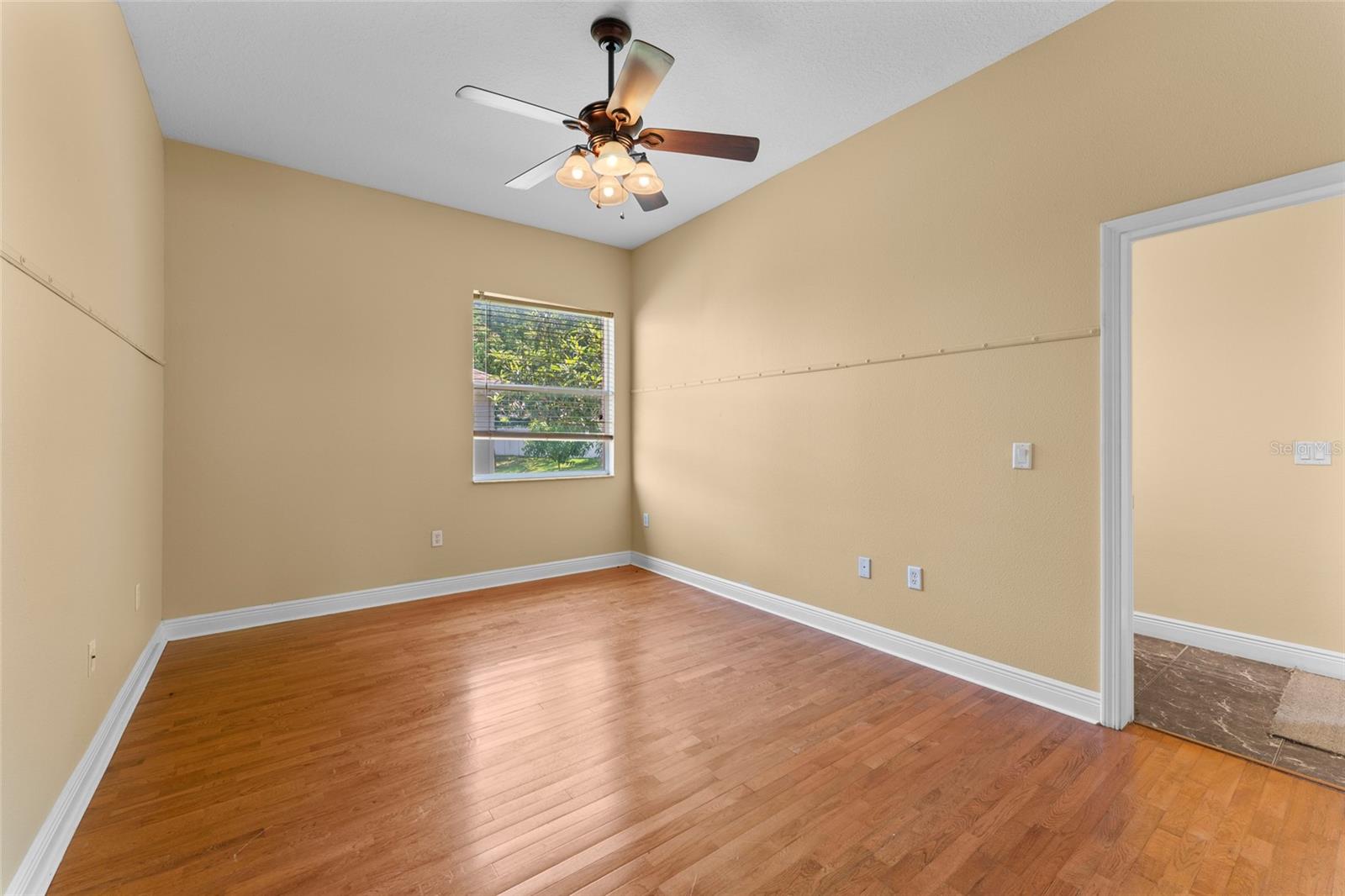 Image 14 of 20 For 614 Vintage Way