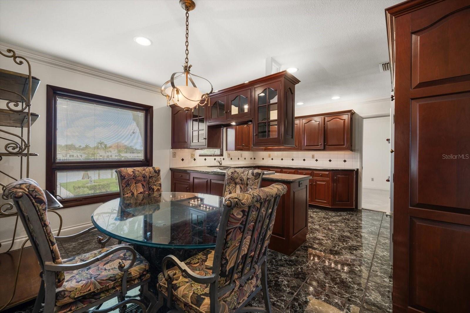 Image 12 of 38 For 4146 Harbor Hills Drive