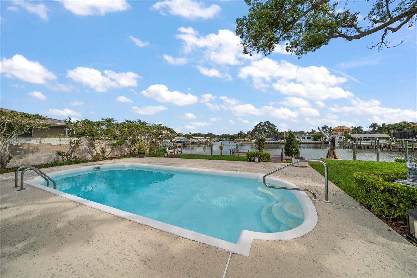 Image 14 of 38 For 4146 Harbor Hills Drive