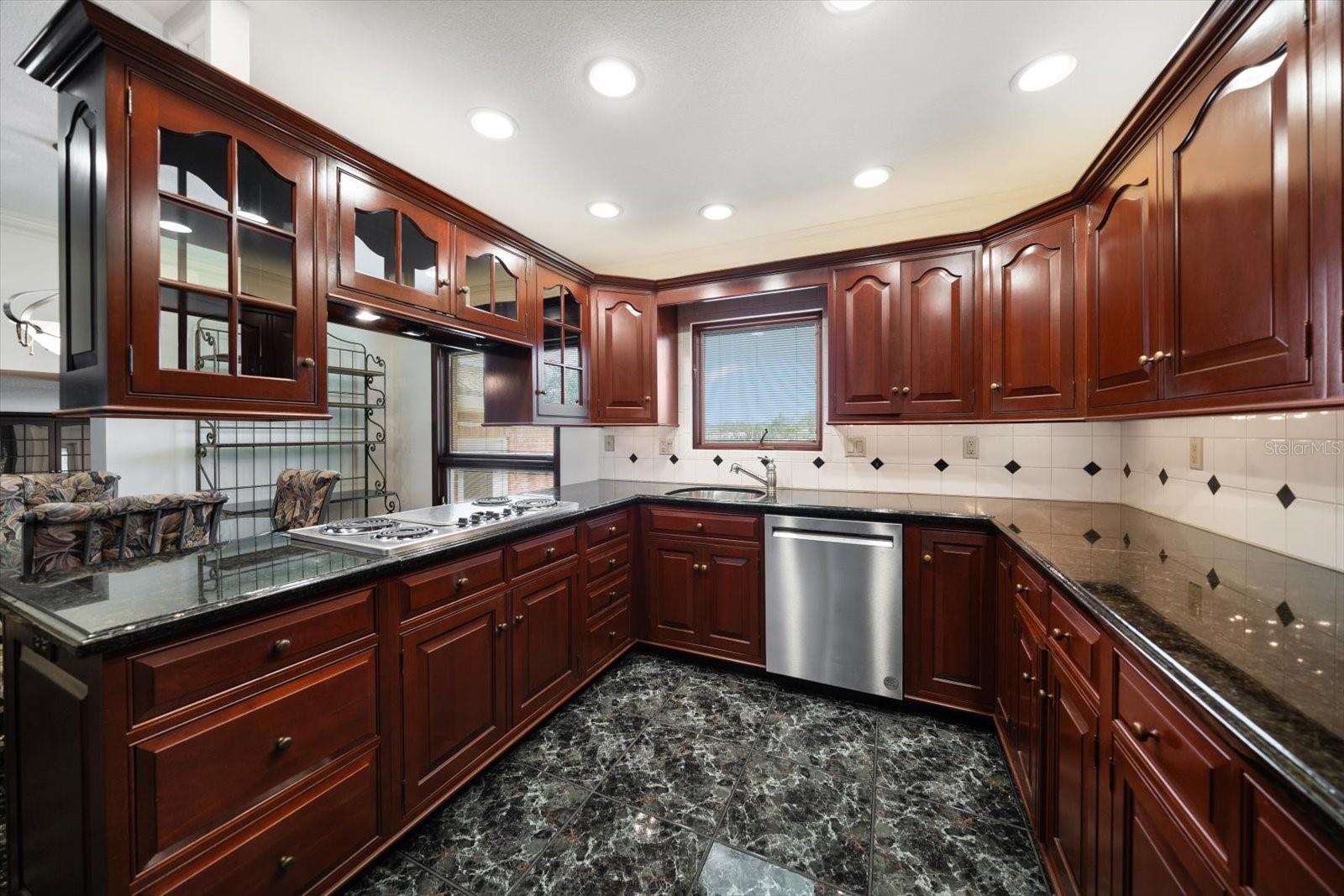 Image 6 of 38 For 4146 Harbor Hills Drive