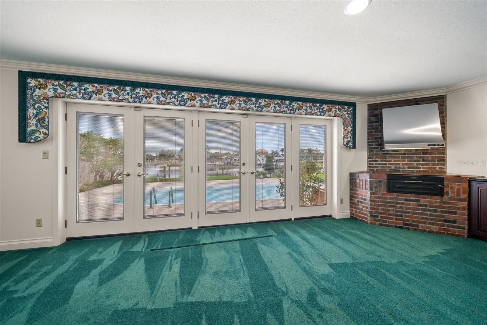 Image 9 of 38 For 4146 Harbor Hills Drive