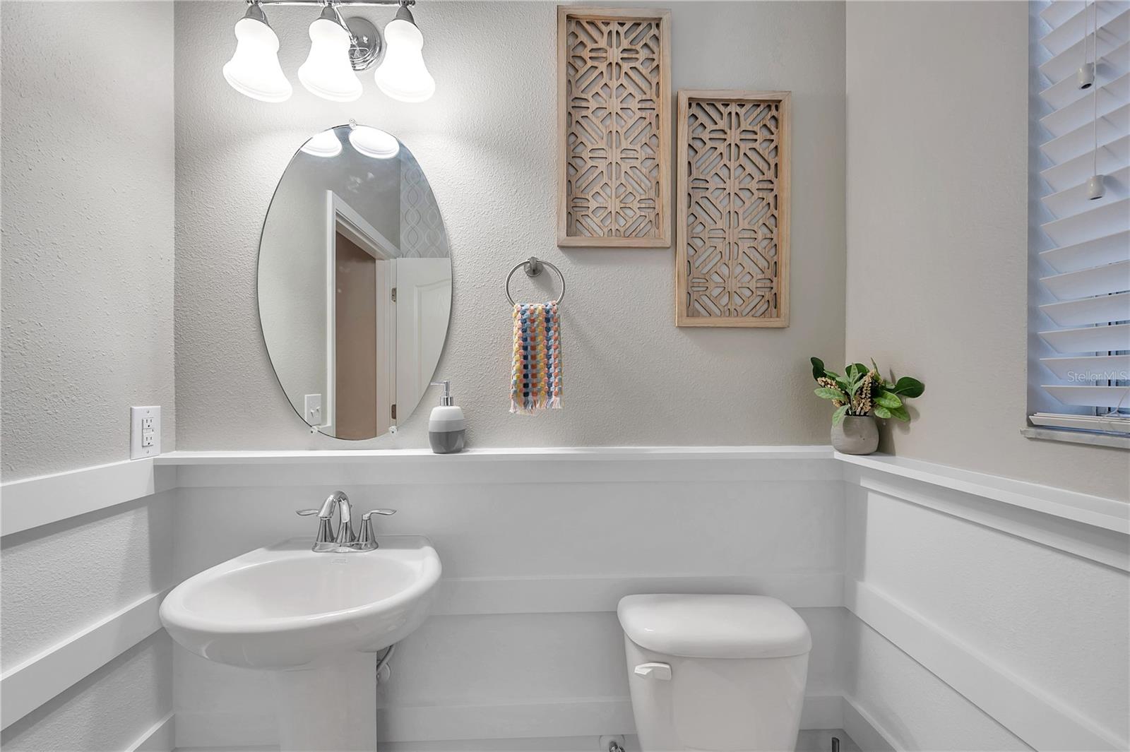 Image 13 of 43 For 12025 Greengate Drive