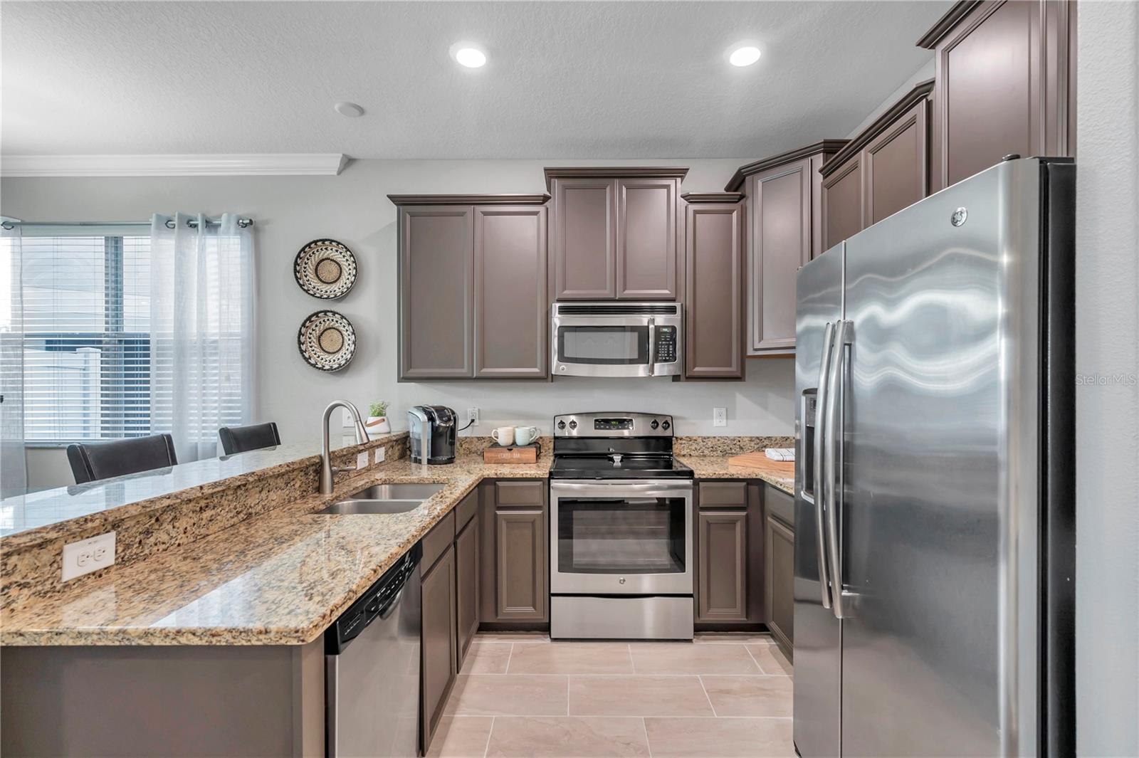 Image 14 of 43 For 12025 Greengate Drive