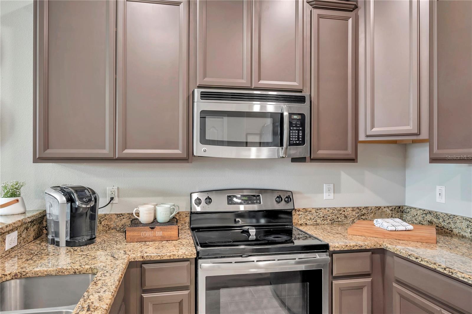 Image 15 of 43 For 12025 Greengate Drive