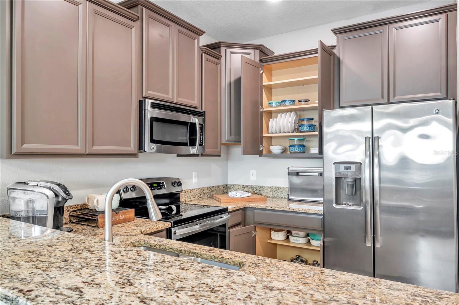 Image 17 of 43 For 12025 Greengate Drive