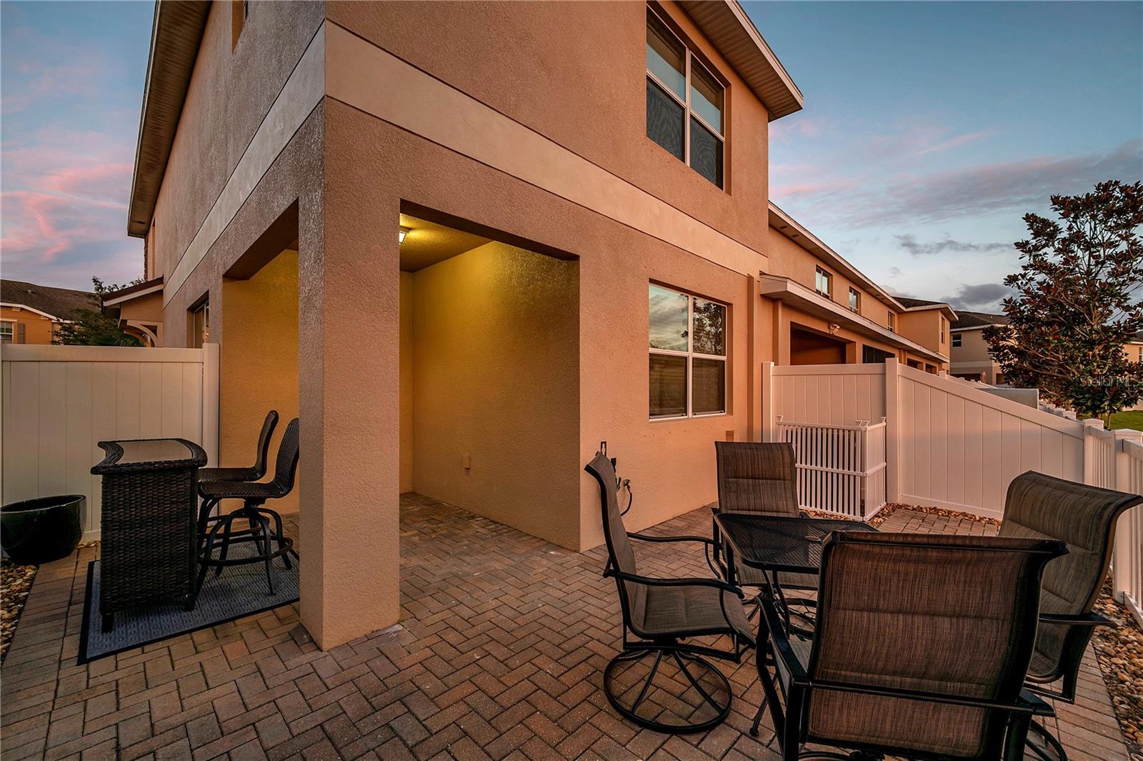 Image 4 of 43 For 12025 Greengate Drive