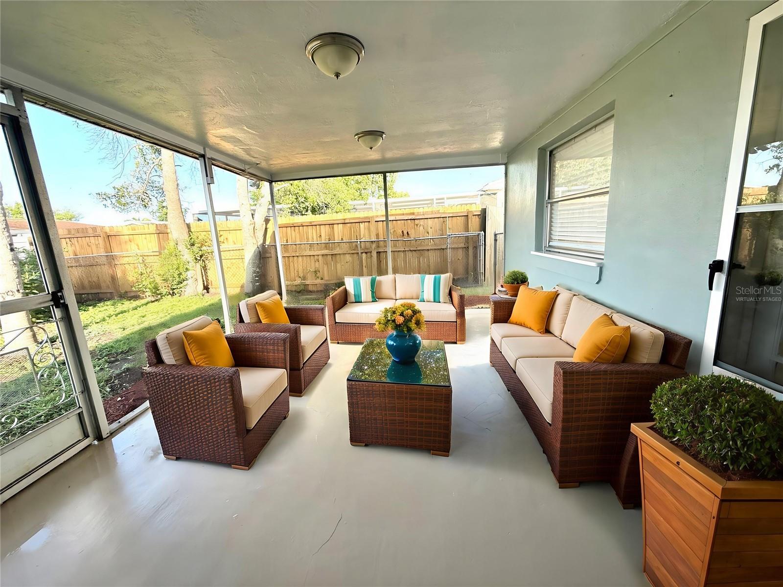 Image 13 of 35 For 7314 Ivanhoe Drive