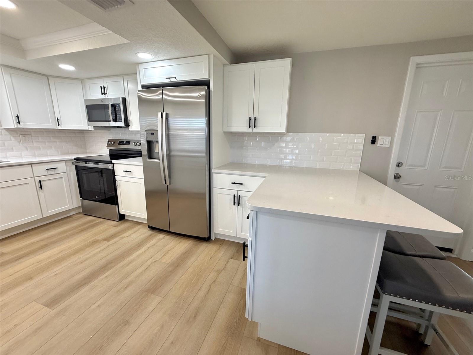 Image 18 of 35 For 7314 Ivanhoe Drive