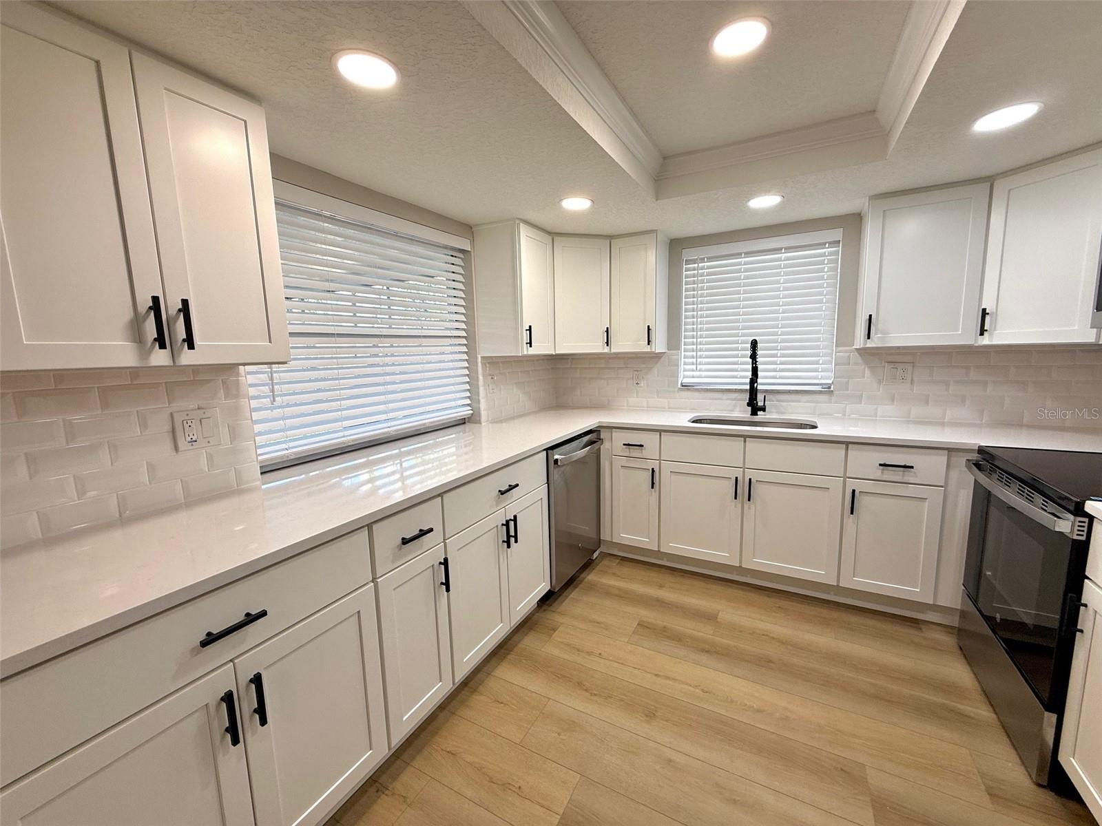 Image 19 of 35 For 7314 Ivanhoe Drive