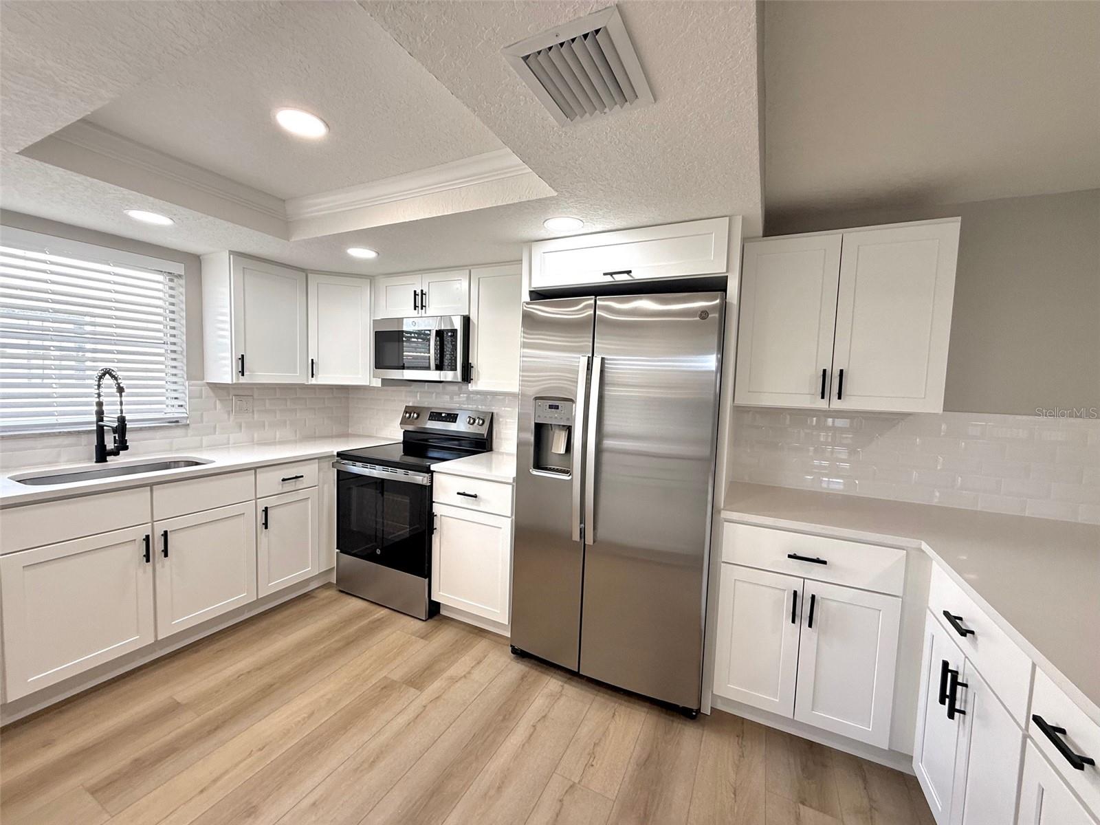 Image 22 of 35 For 7314 Ivanhoe Drive