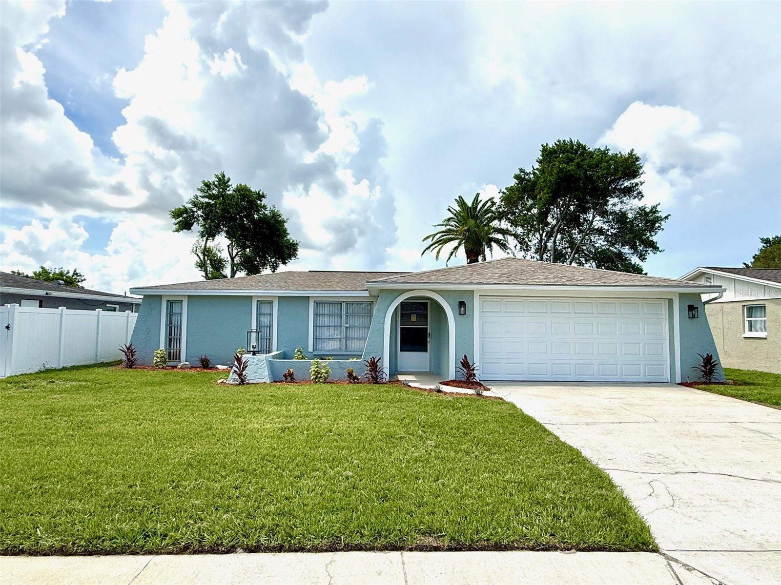 Image 5 of 35 For 7314 Ivanhoe Drive