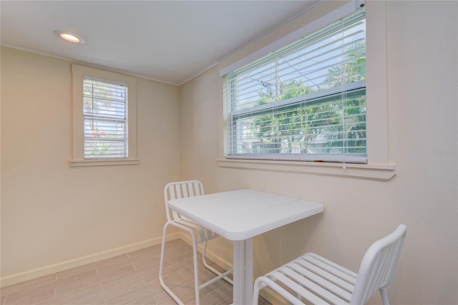 Image 10 of 16 For 3200 De Bazan Avenue