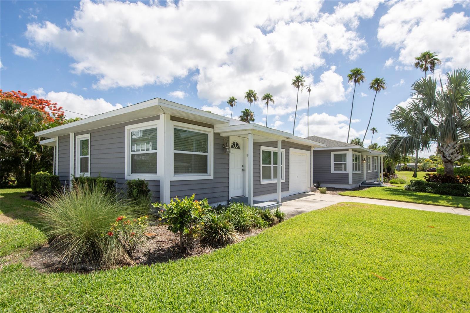 Image 3 of 16 For 3200 De Bazan Avenue