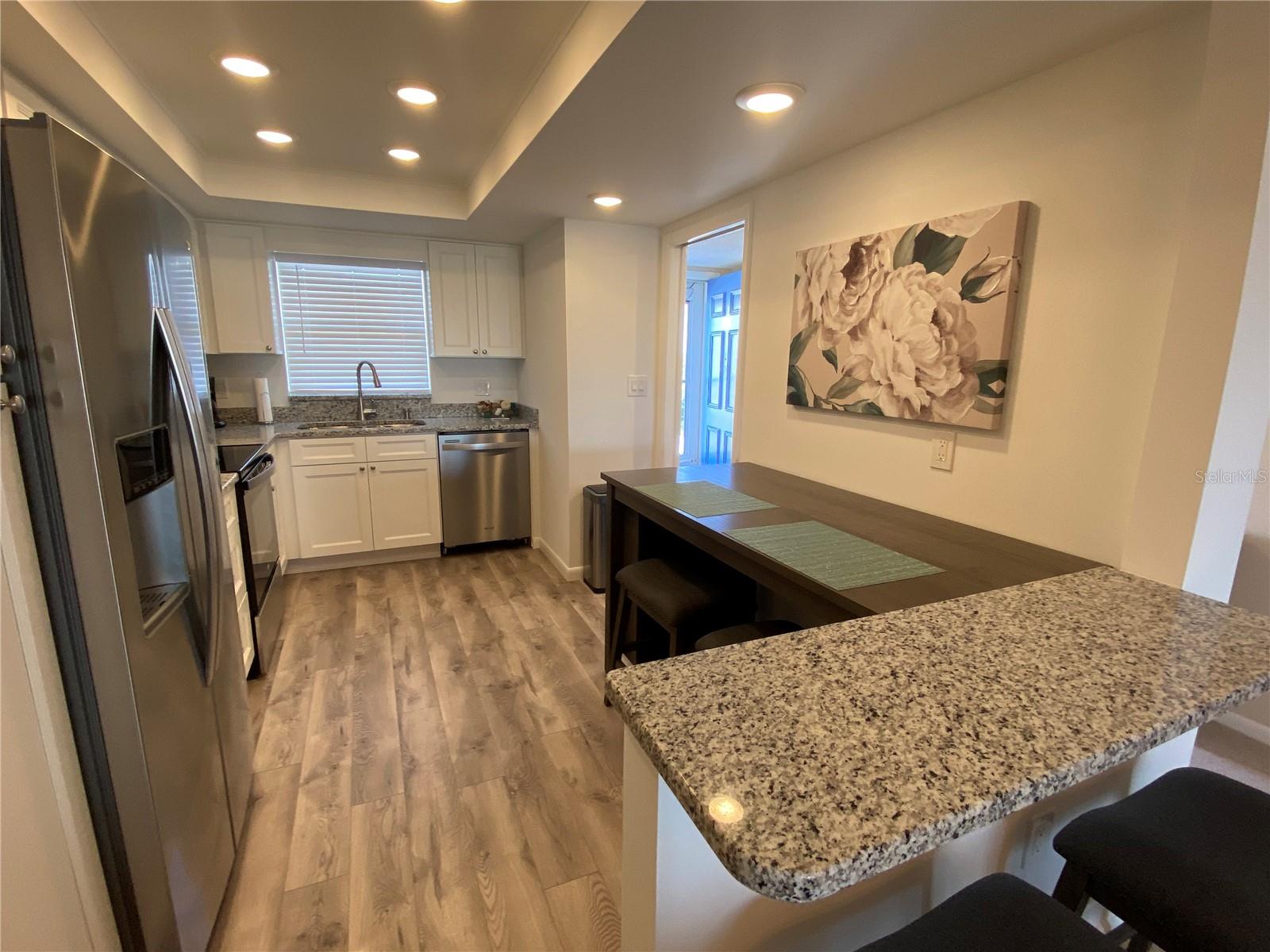 Image 3 of 21 For 5575 Gulf Boulevard 422