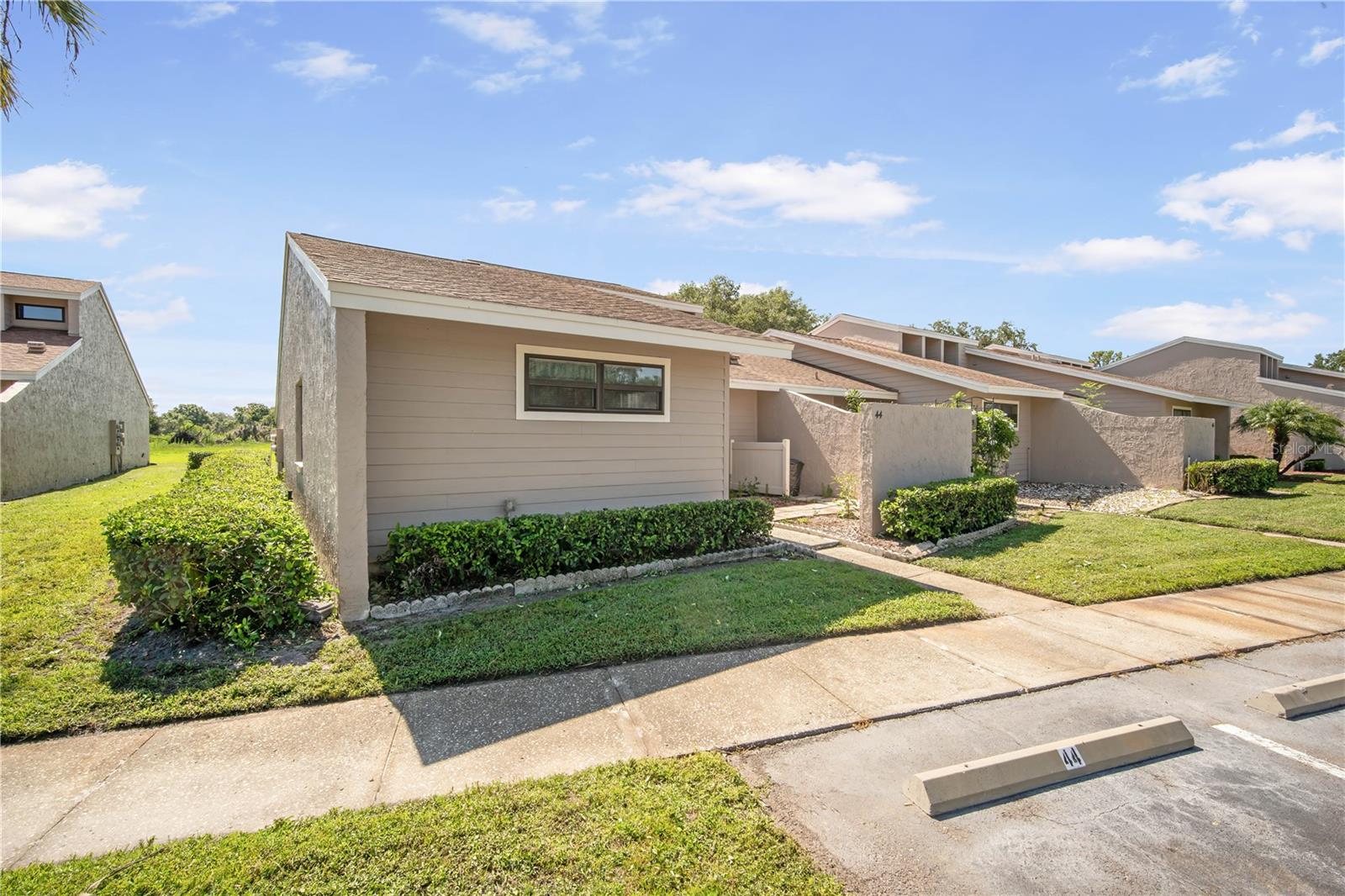 Image 2 of 22 For 5225 Imperial Lakes Boulevard 44
