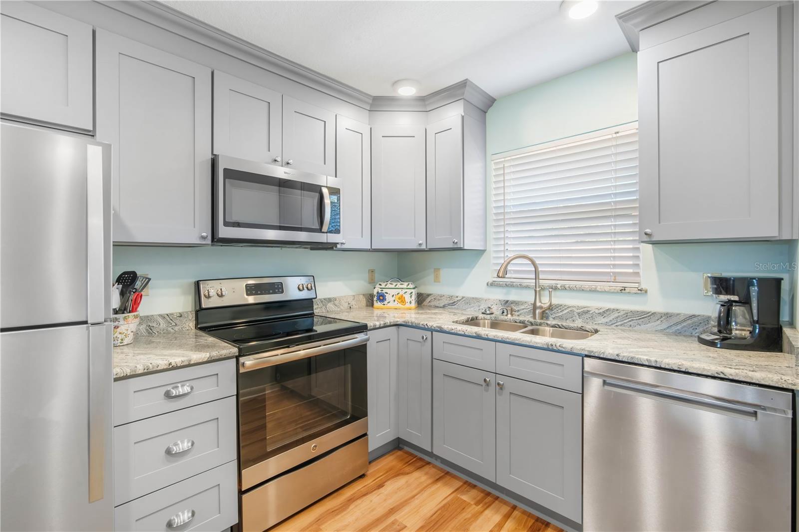 Image 4 of 22 For 5225 Imperial Lakes Boulevard 44