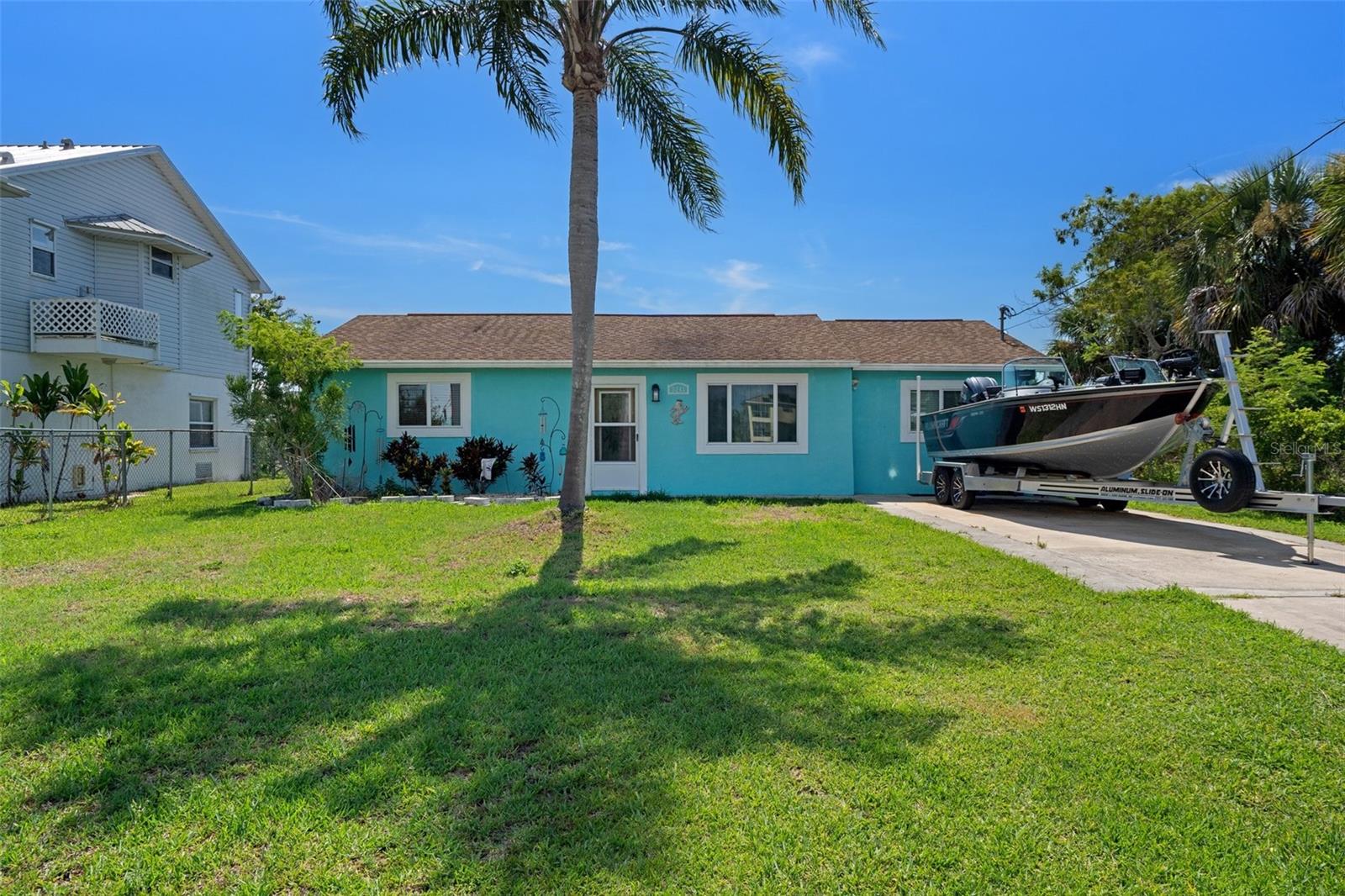 Image 4 of 47 For 3243 Azalea Drive
