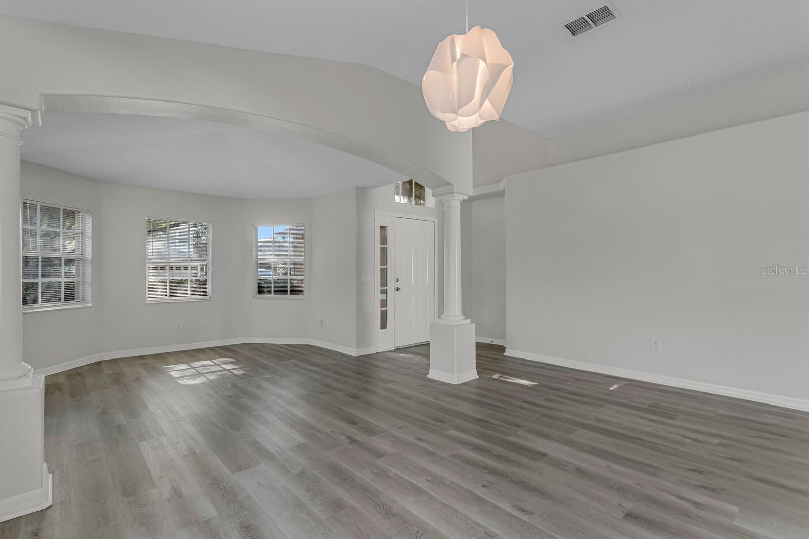 Image 15 of 40 For 15412 Montilla Loop