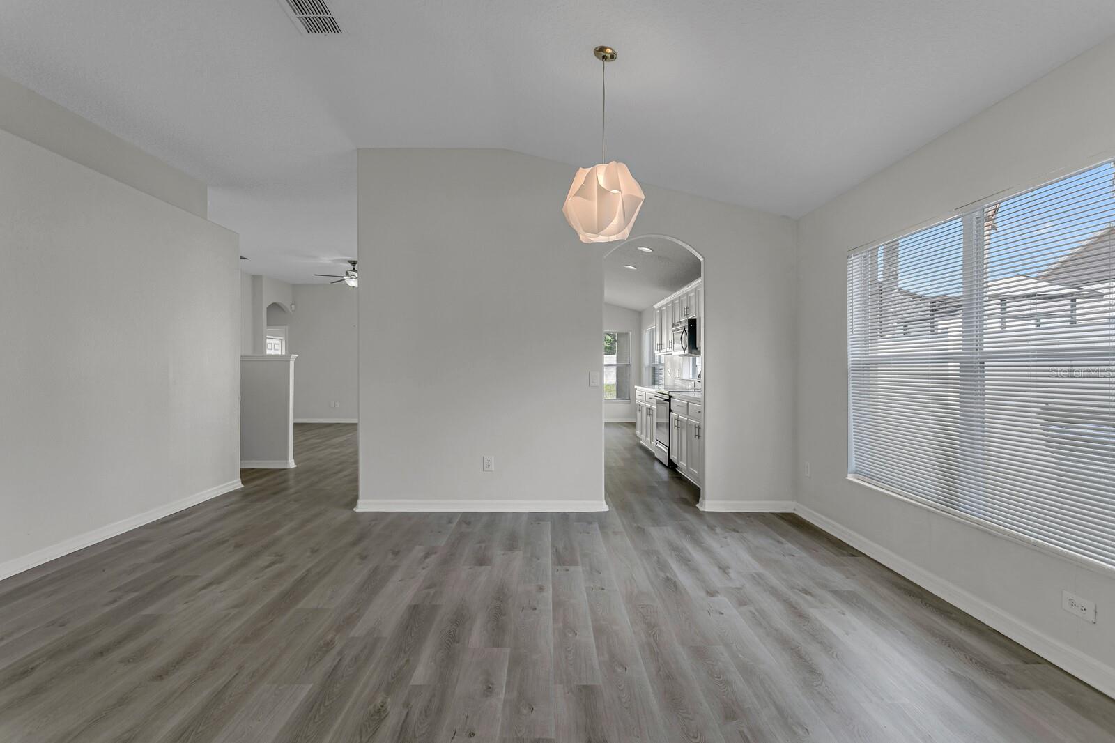Image 16 of 40 For 15412 Montilla Loop