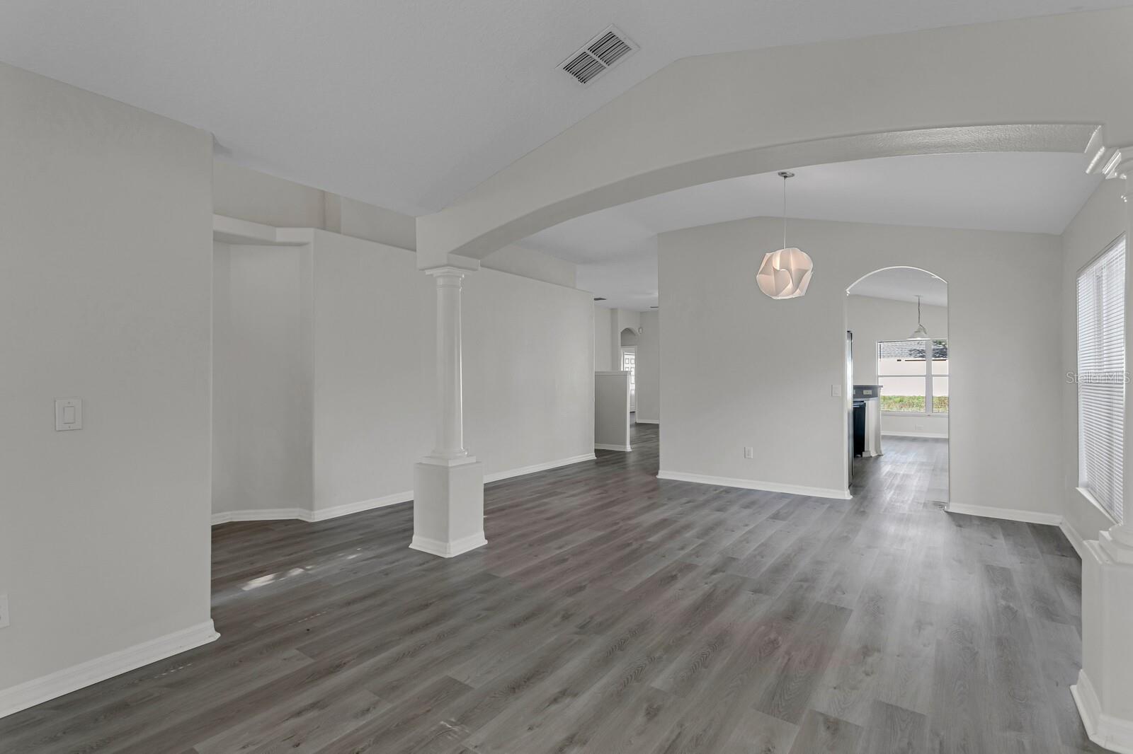 Image 17 of 40 For 15412 Montilla Loop