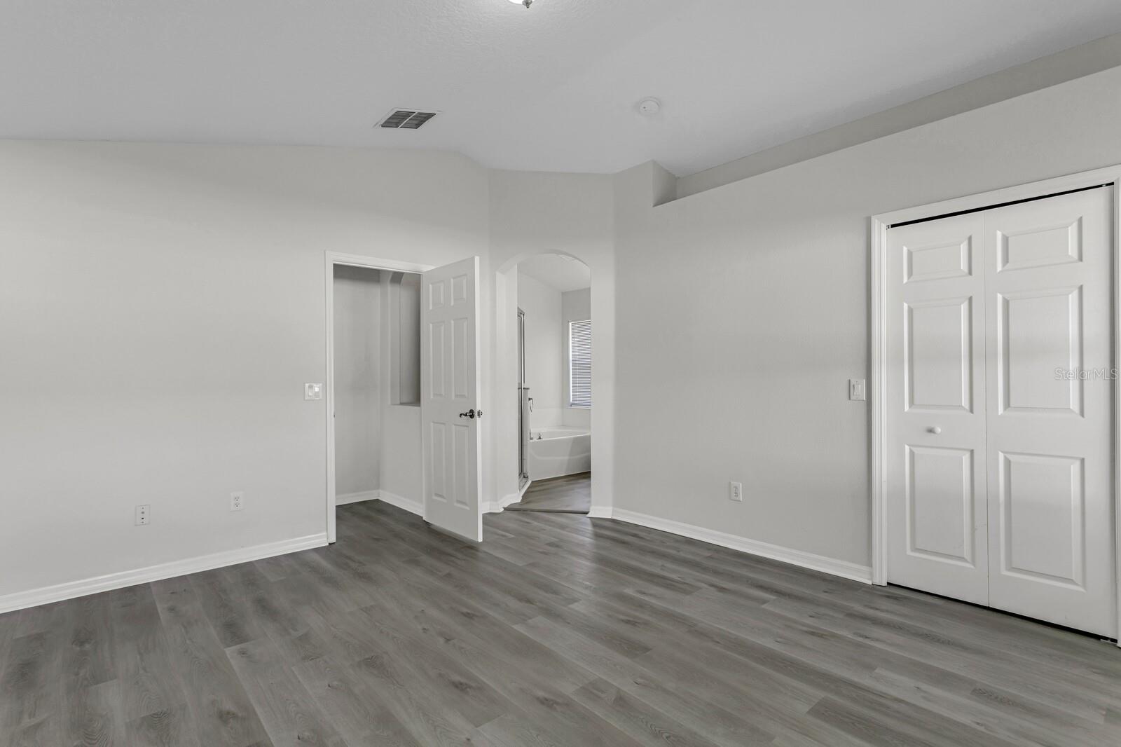 Image 22 of 40 For 15412 Montilla Loop