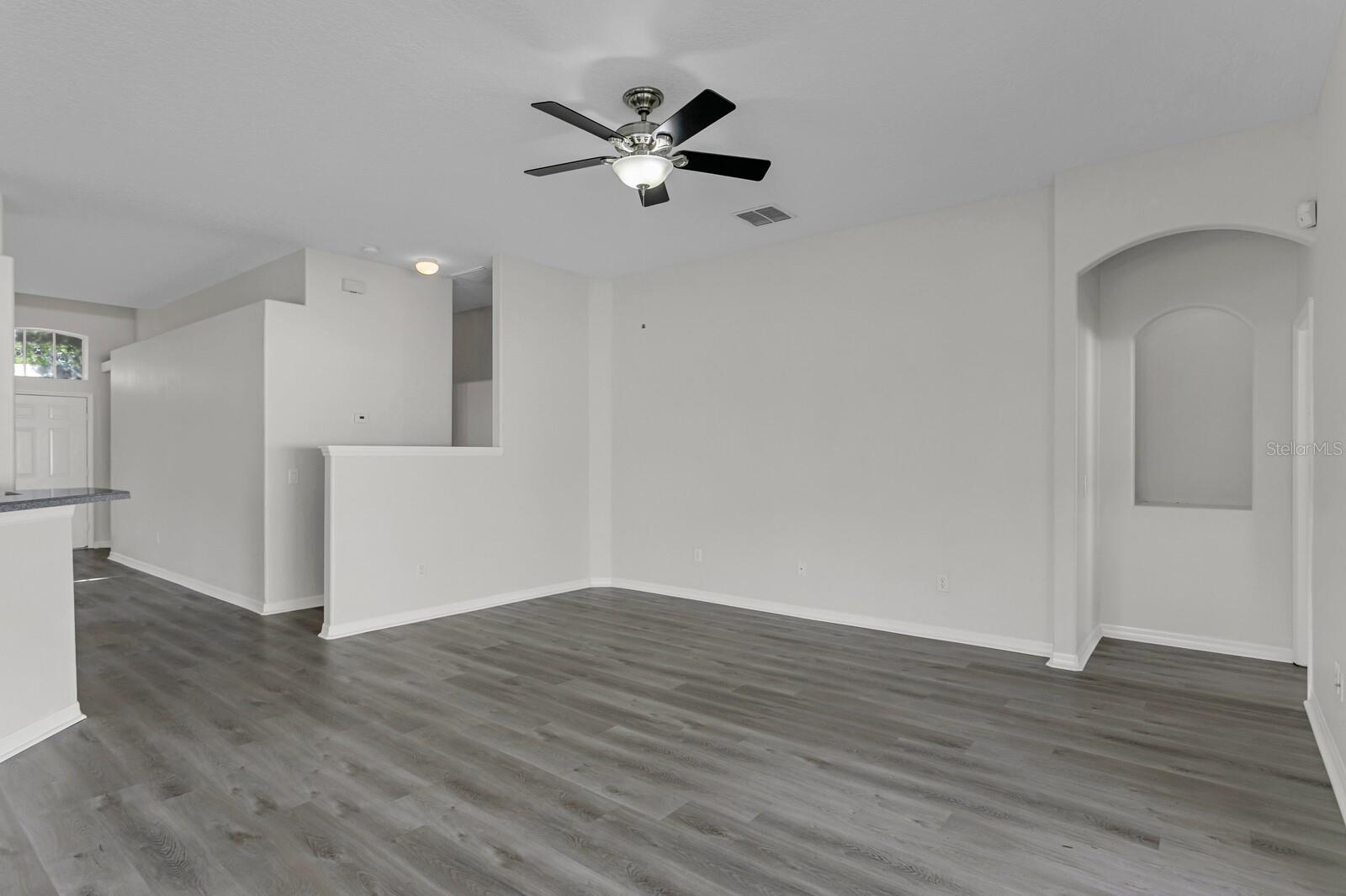 Image 33 of 40 For 15412 Montilla Loop