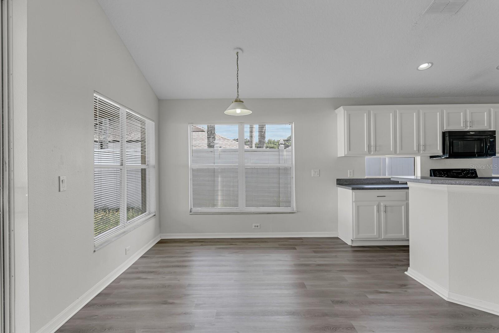 Image 6 of 40 For 15412 Montilla Loop
