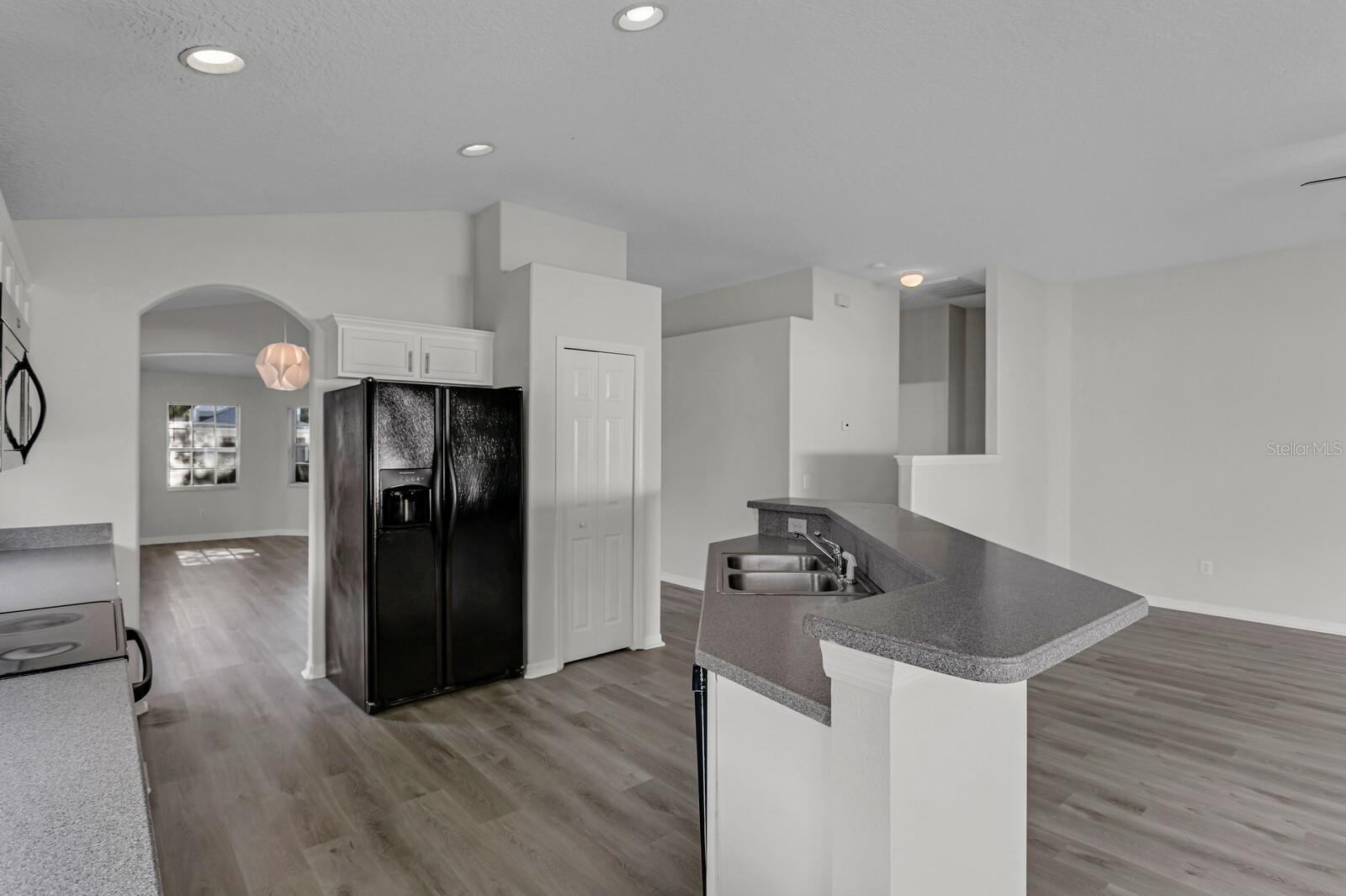 Image 9 of 40 For 15412 Montilla Loop