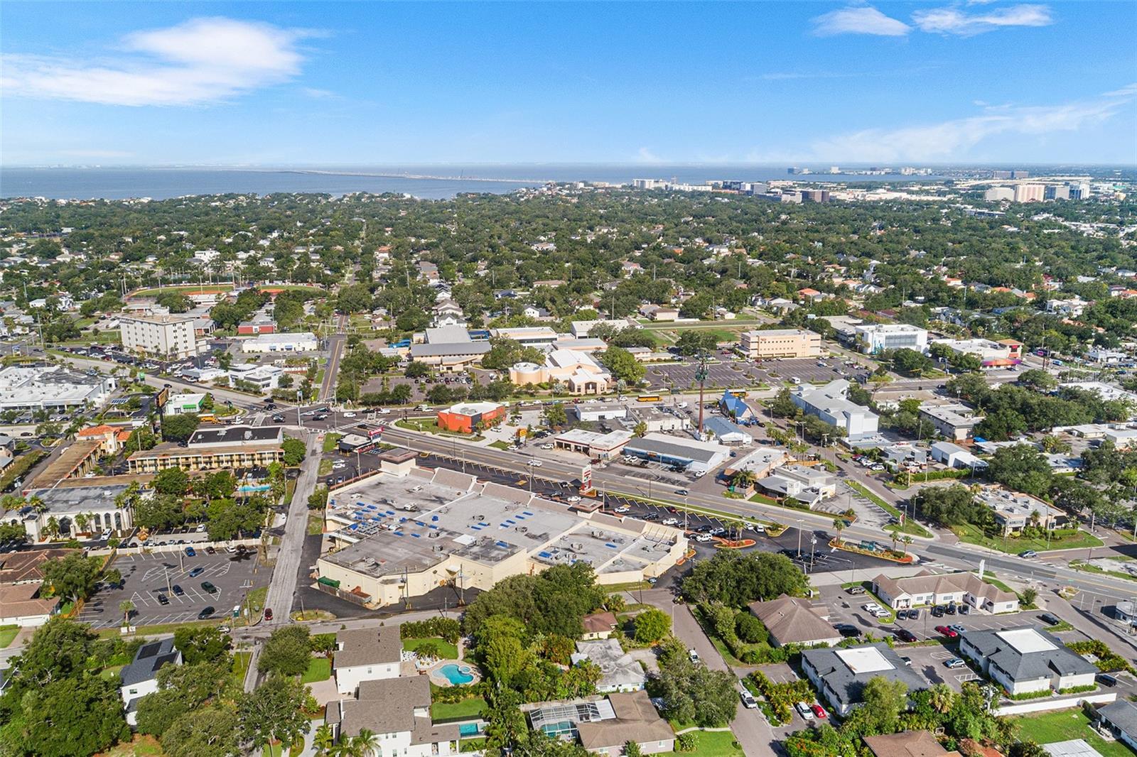 Listing photo id 25 for 3622 Mullen Avenue