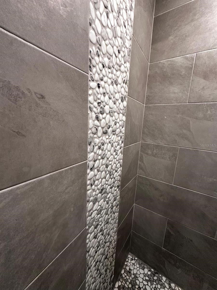 Image 33 of 68 For 5950 Edison Street