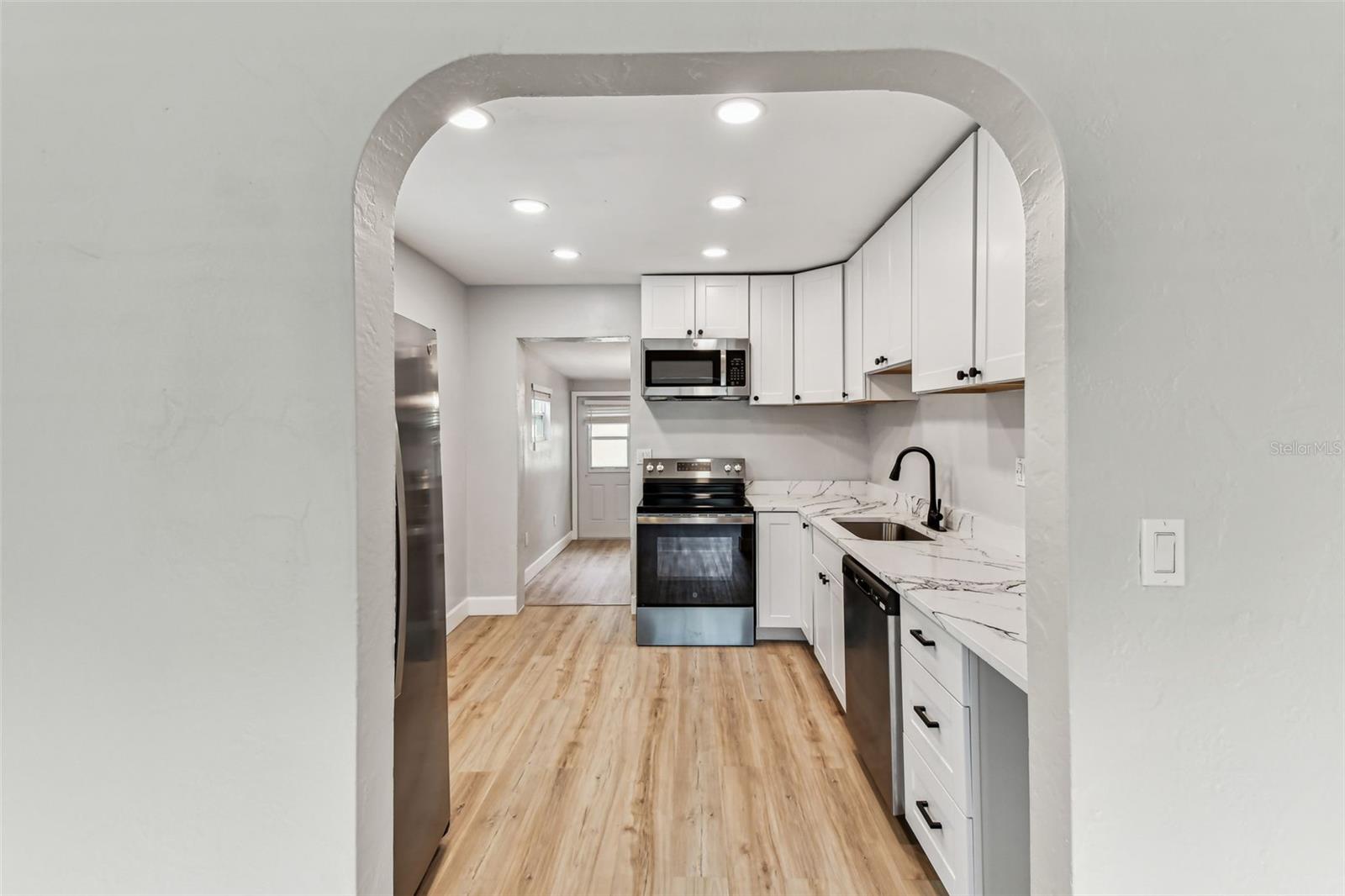 Image 13 of 24 For 508 38th Avenue N