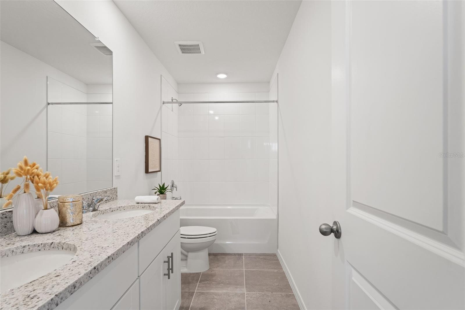 Listing photo id 29 for 3655 Moscato Drive