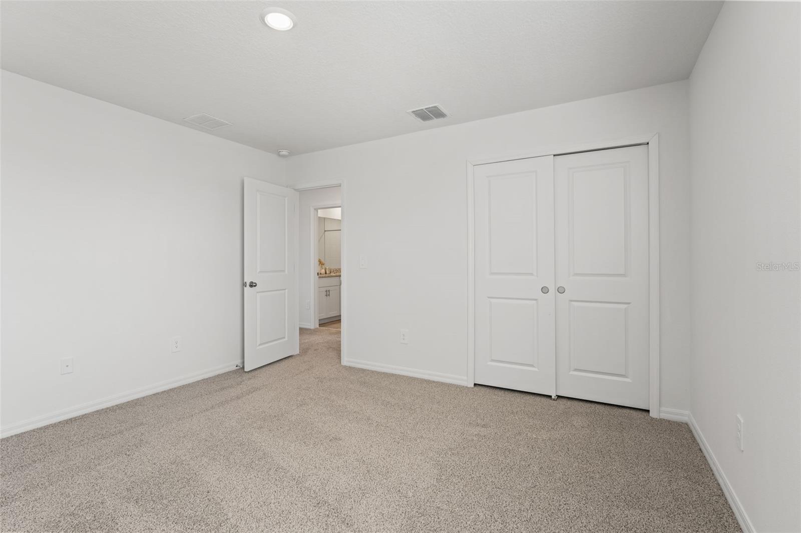 Listing photo id 32 for 3655 Moscato Drive