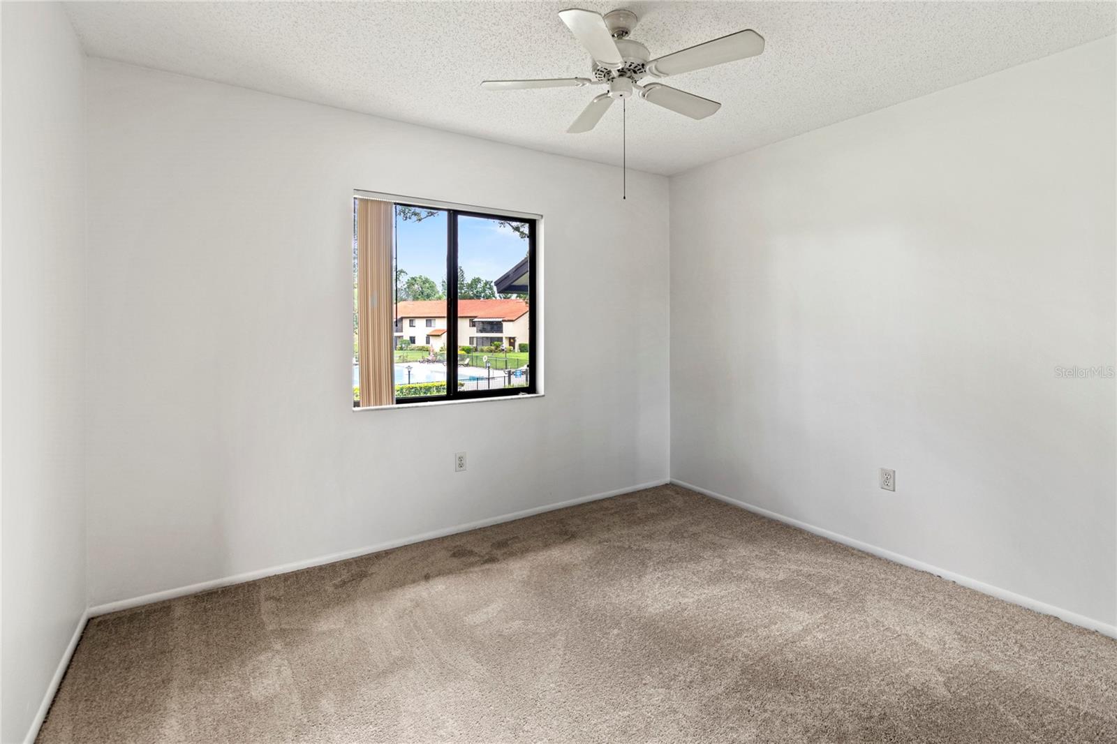 Image 32 of 55 For 5785 Gardens Drive