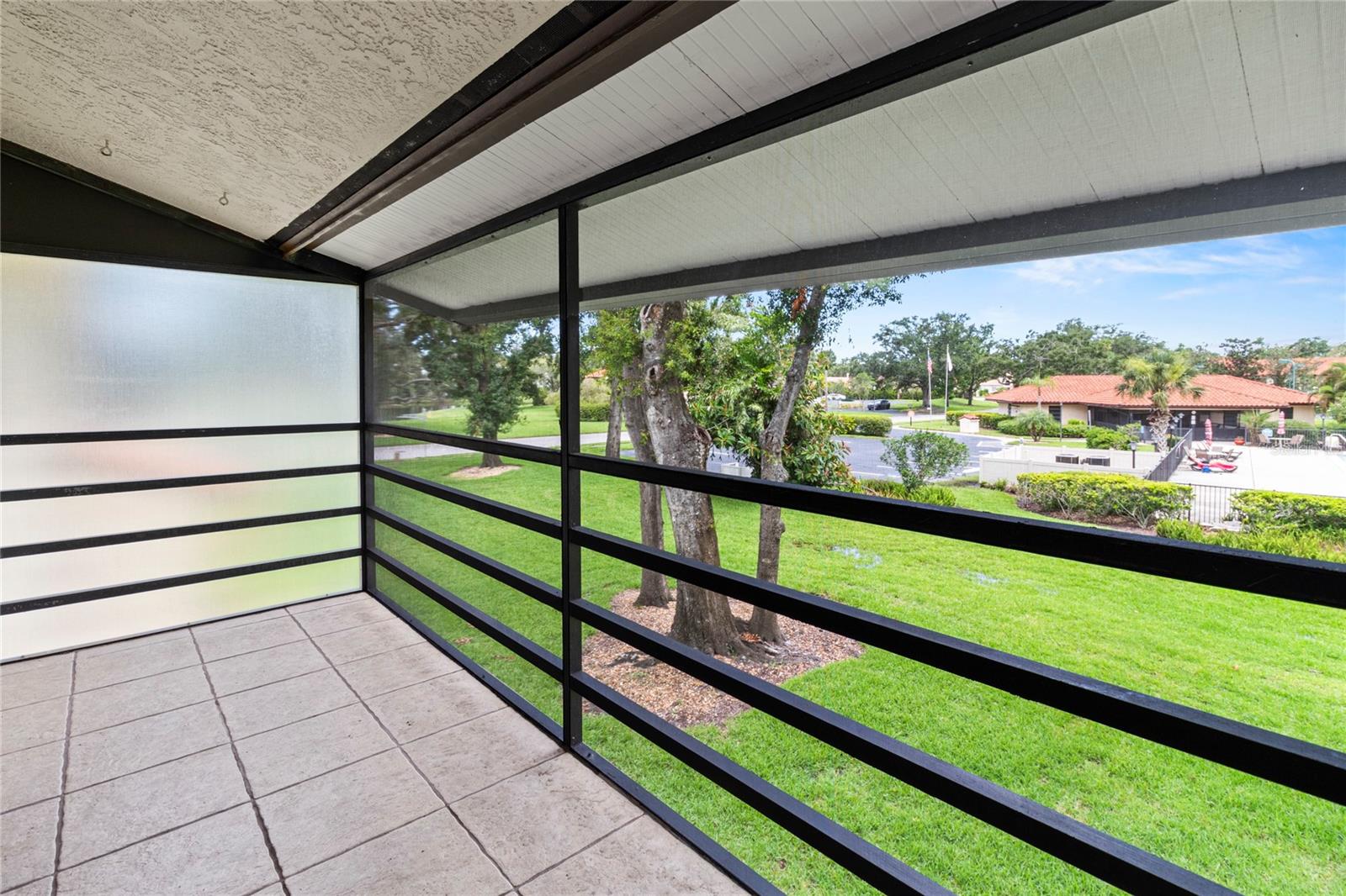 Image 34 of 55 For 5785 Gardens Drive