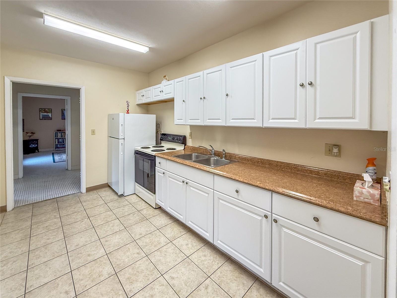 Image 44 of 55 For 5785 Gardens Drive