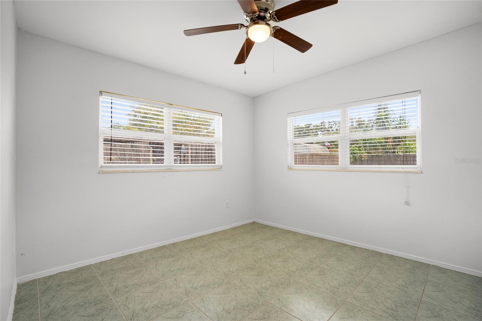 Image 18 of 29 For 512 Langford Circle