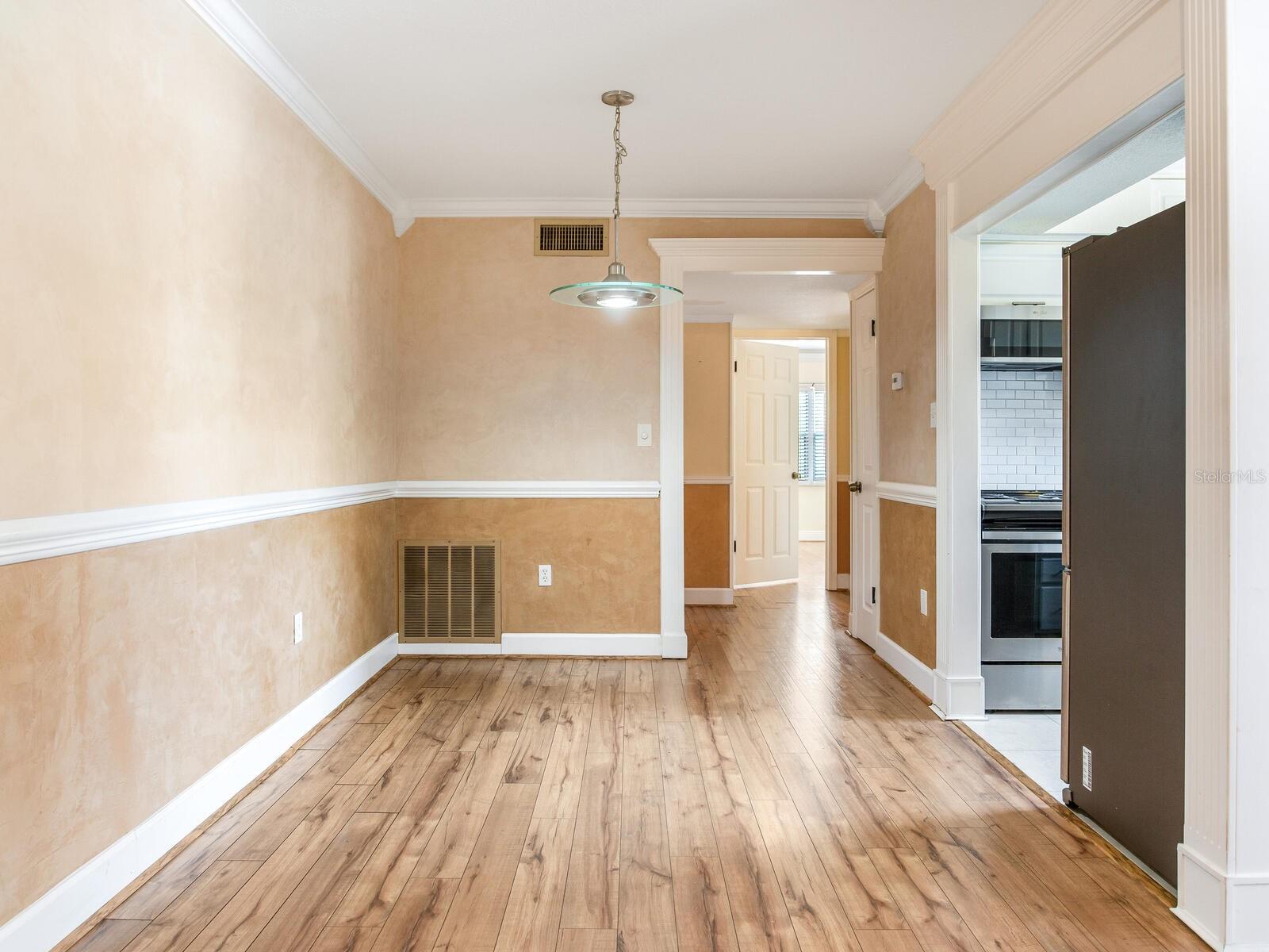 Image 10 of 22 For 6360 1st Street N 202