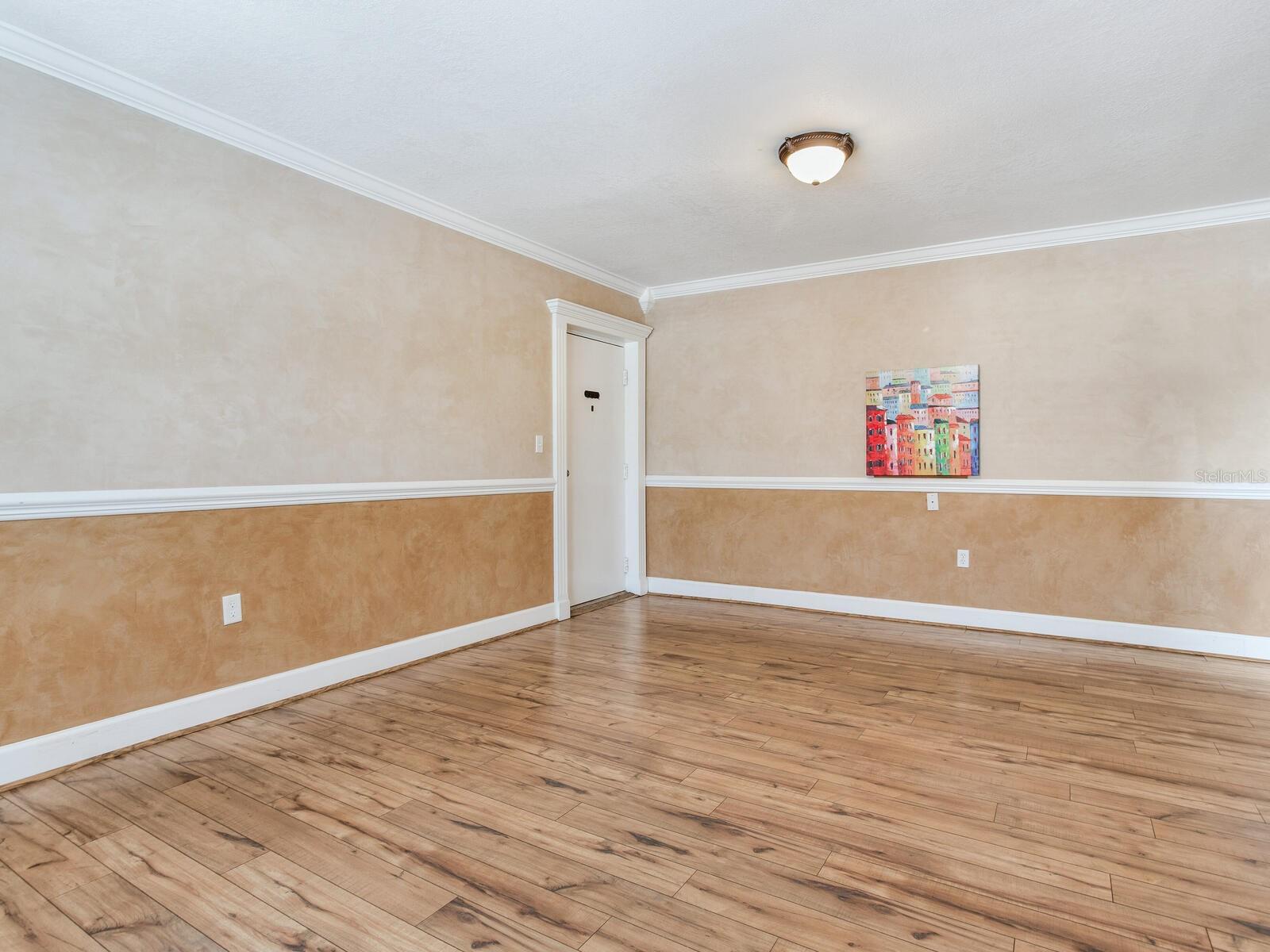 Image 7 of 22 For 6360 1st Street N 202
