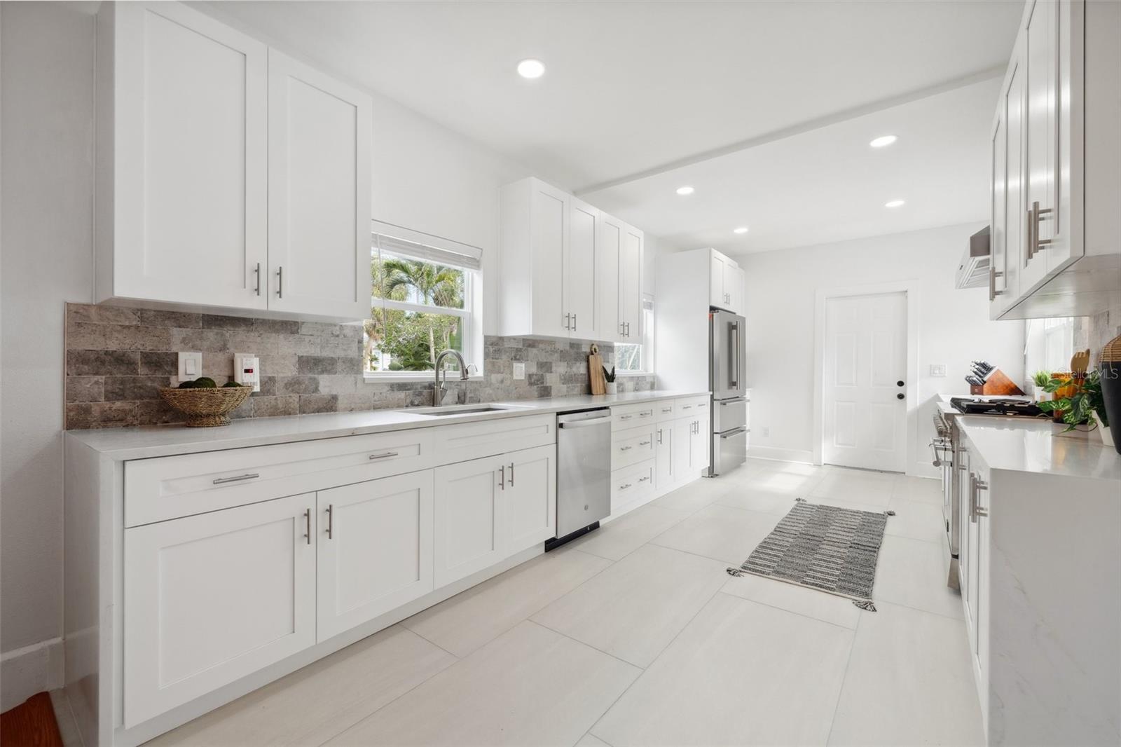 Image 14 of 73 For 1650 22nd Avenue N