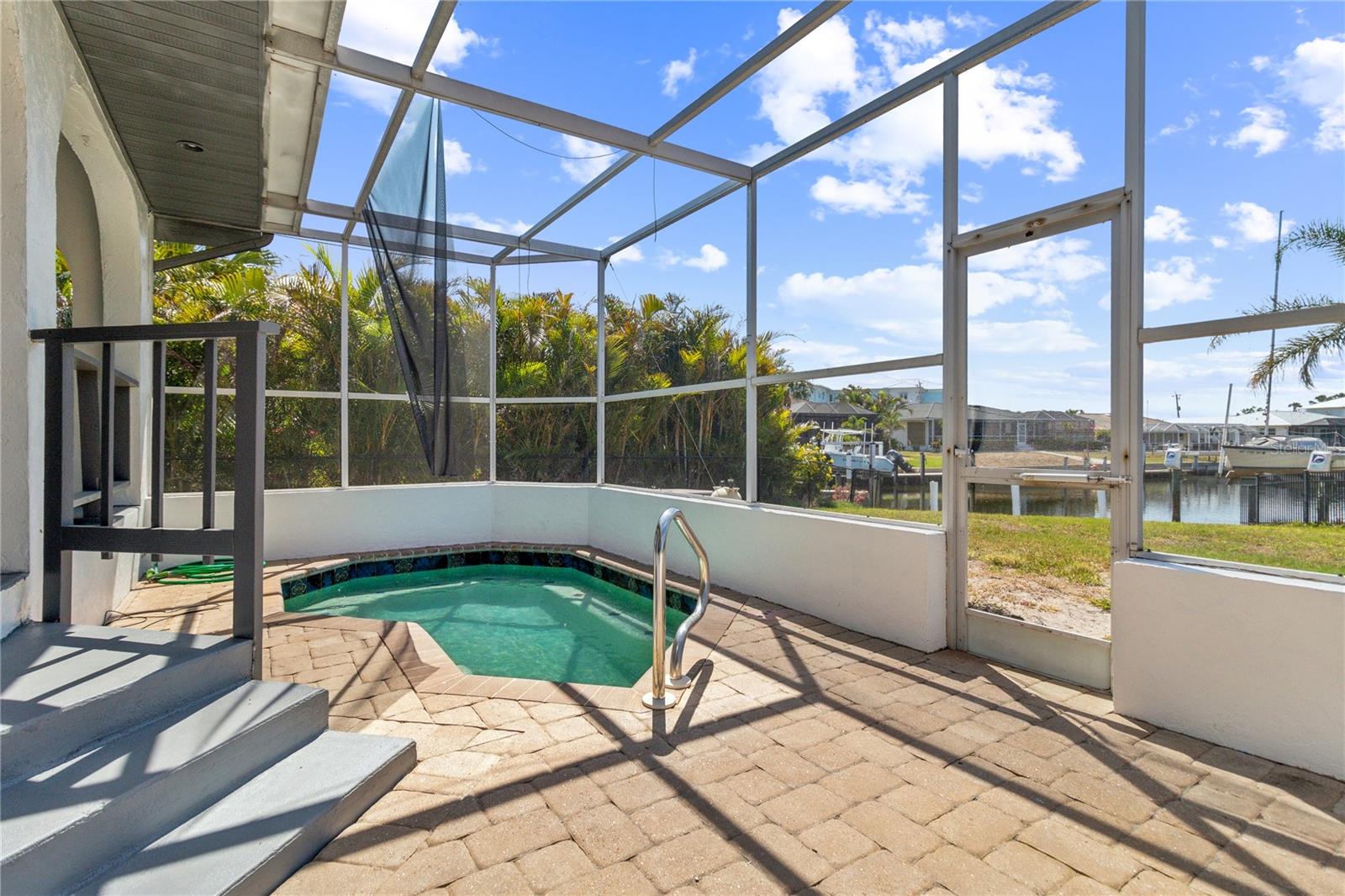Image 3 of 30 For 2161 Aqui Esta Drive