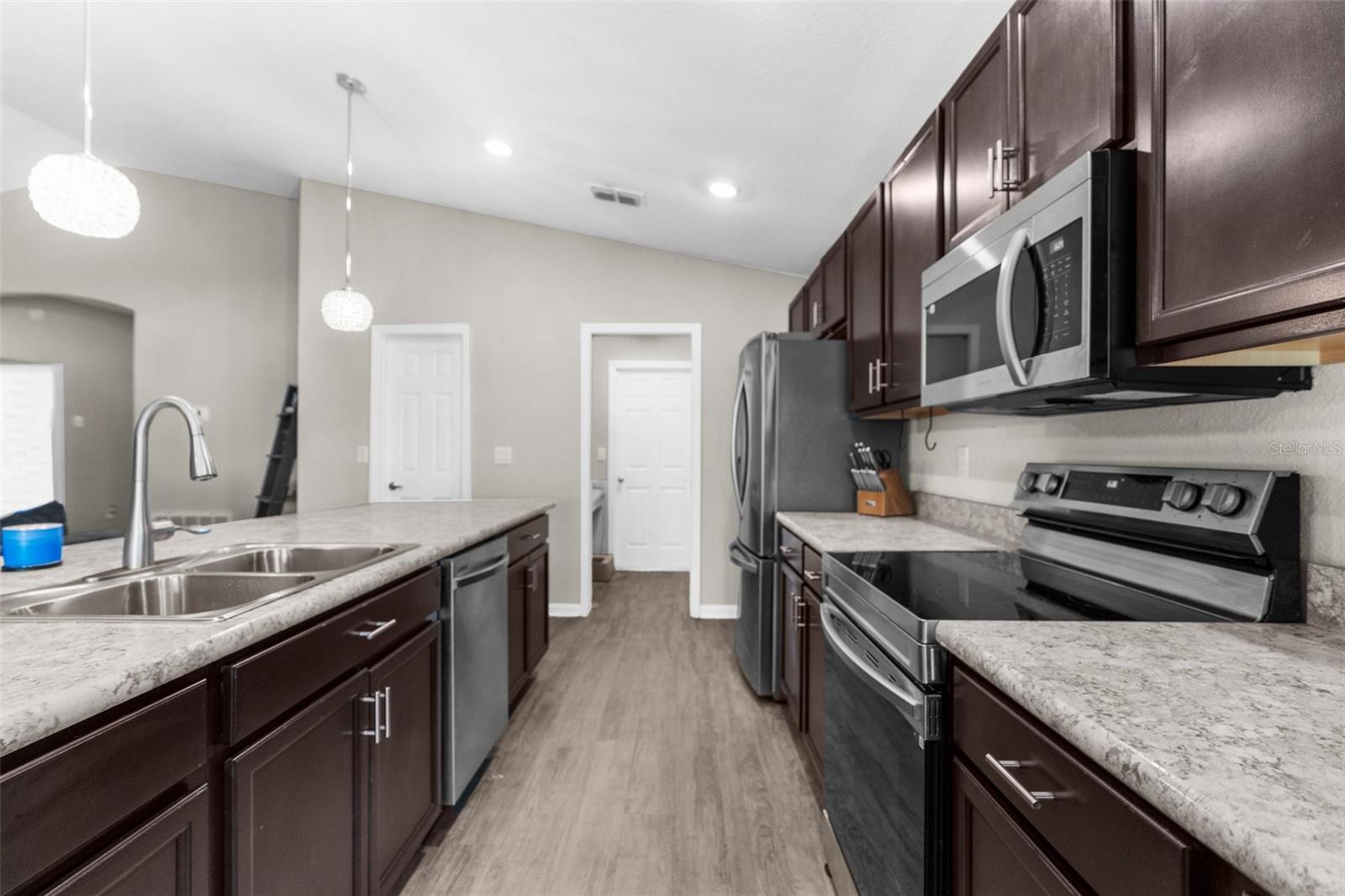 Image 14 of 44 For 11940 Stone Pine Street